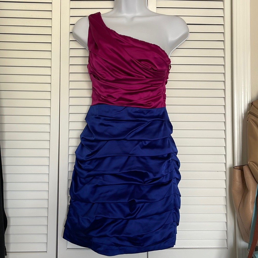 Two Tone One Shoulder Ruched Cocktail Dress